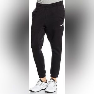 Nike Club Fleece Tapered Joggers